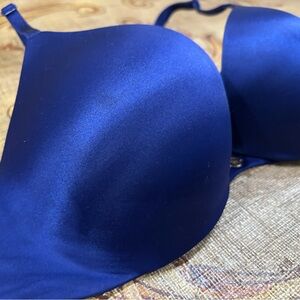 Victoria’s Secret 34B “so obsessed” push up bra
